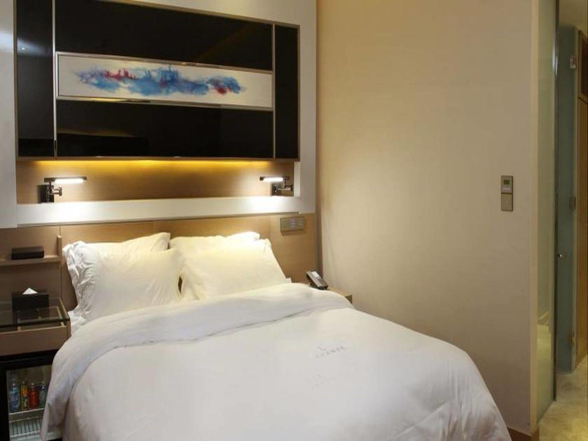 Lavande Hotel Zhuhai Gongbei Port Of Entry Kültér fotó